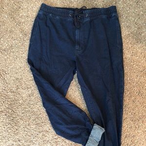 Great Levi’s Jogpants